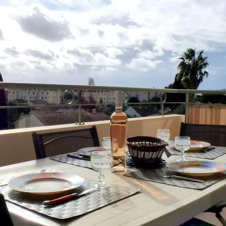 34m South Facing With Terrace And Open View Appartamento