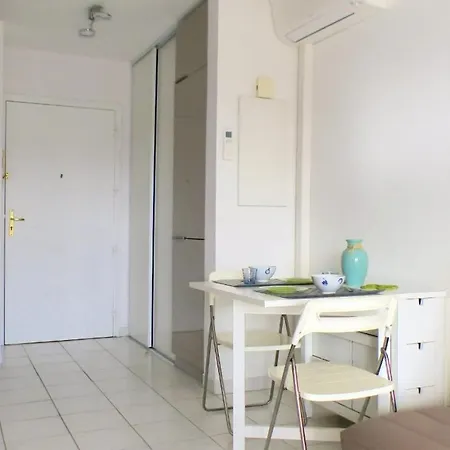 Appartement 34m South Facing With Terrace And Open View